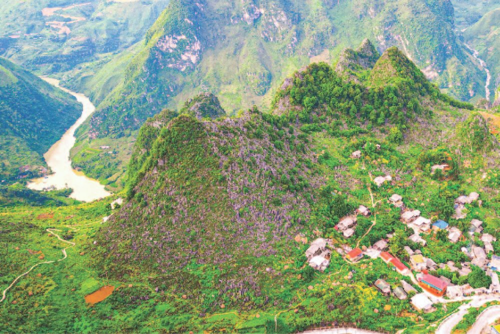 Ha Giang Road Bike Tour: The Ultimate Challenge Through Vietnam's Limestone Kingdom